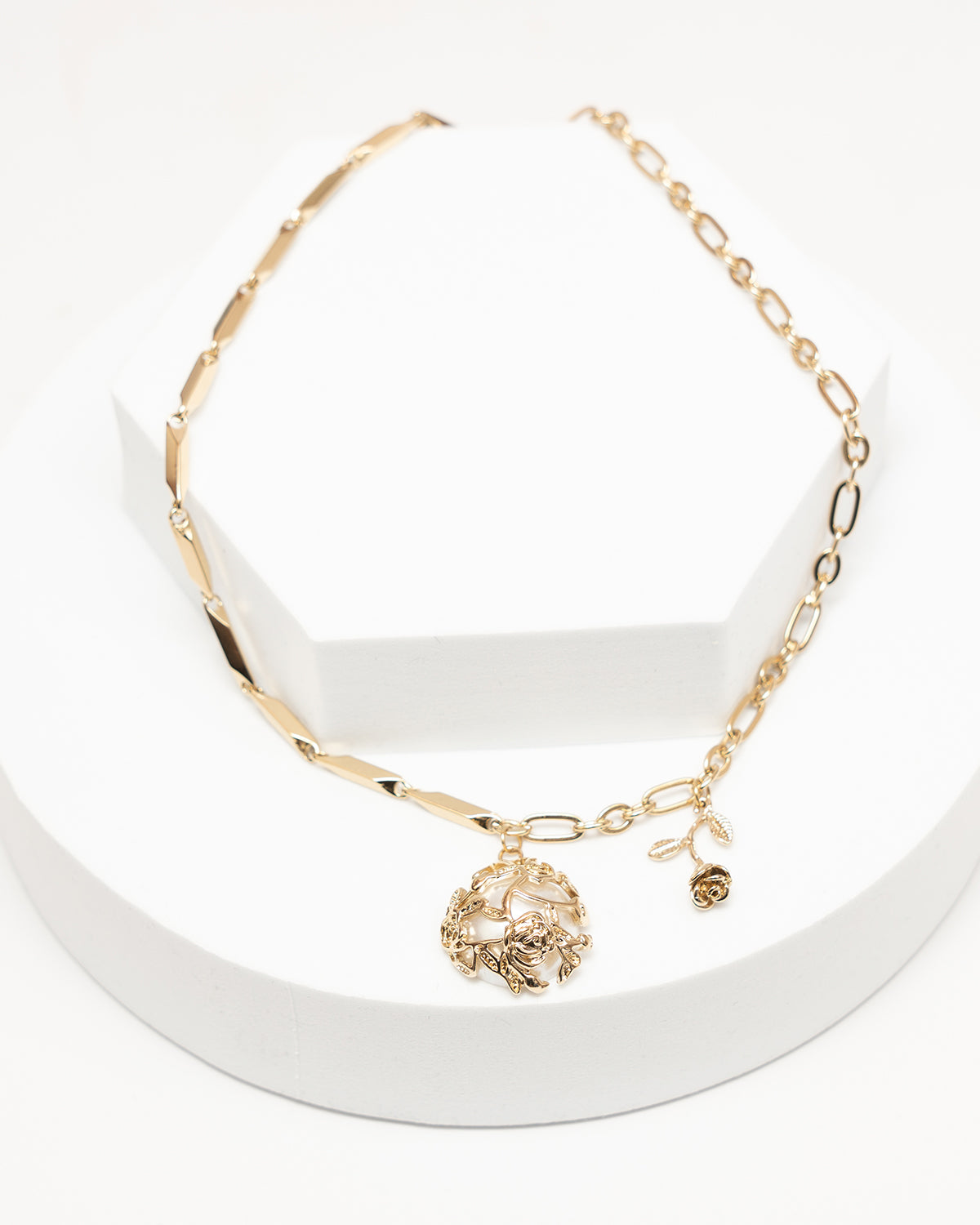 Collar 22