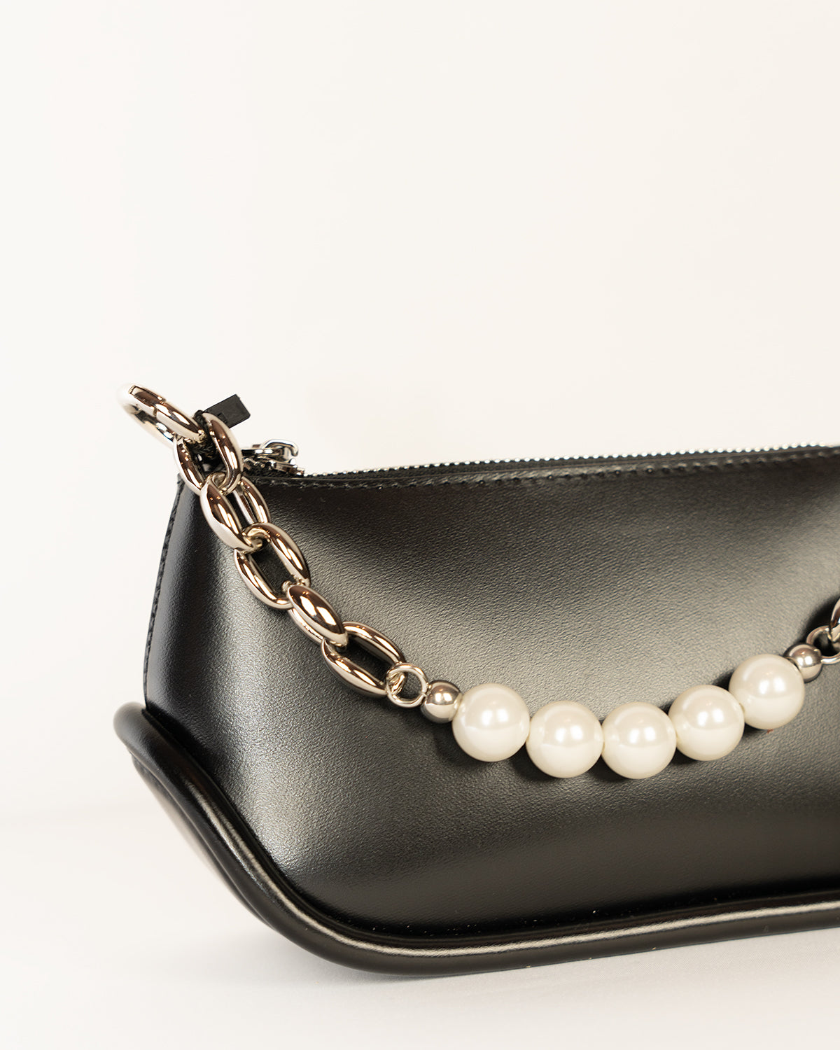 Pearl Chain Elegance Bag